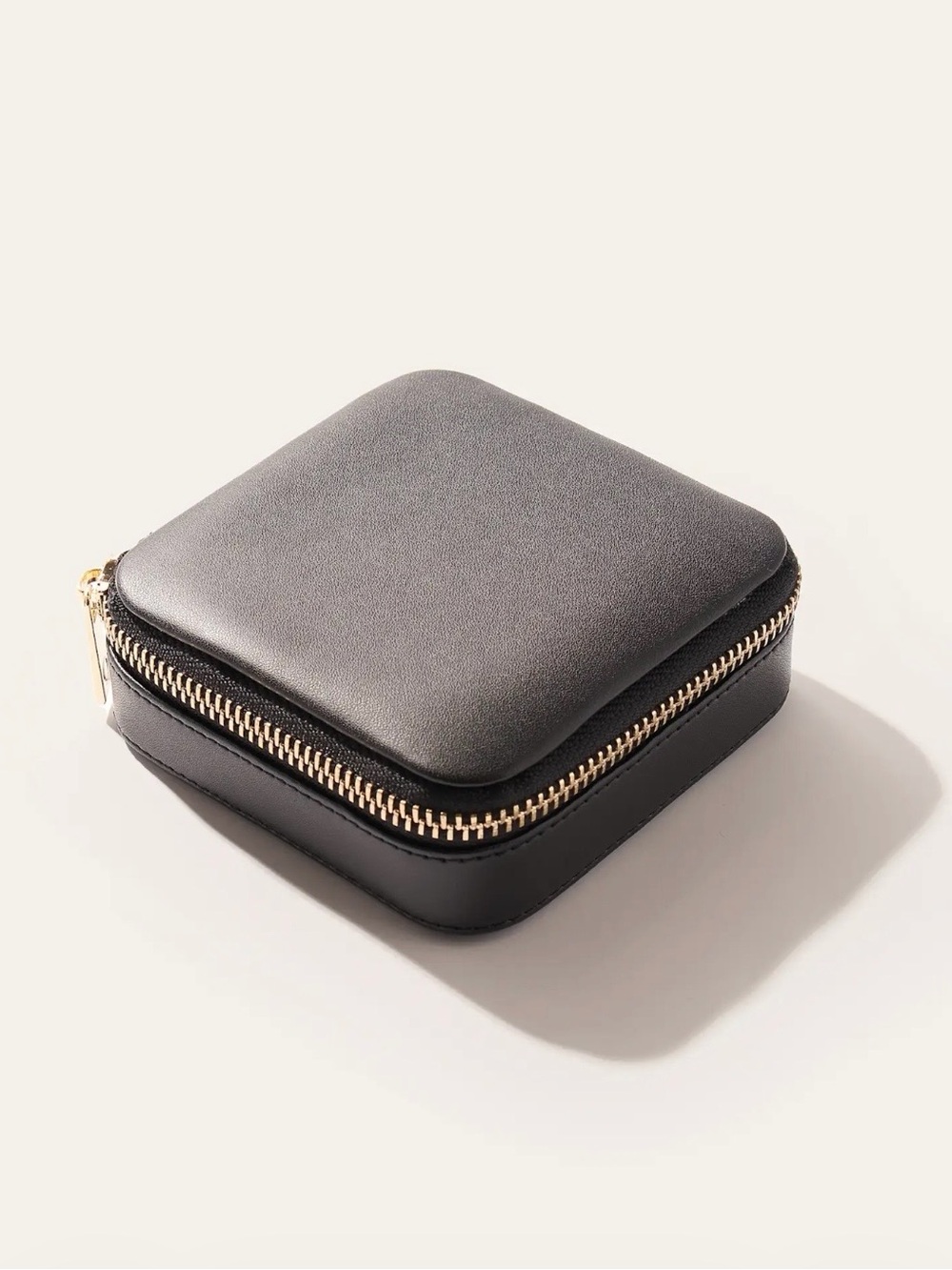 Quince Leather Jewelry Travel Case Black